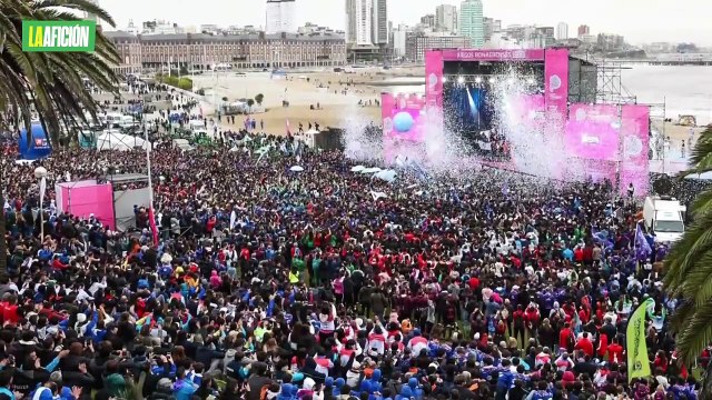 Joven atleta se avienta sobre la meta para ganar medalla tras romperse el tendón de Aquiles