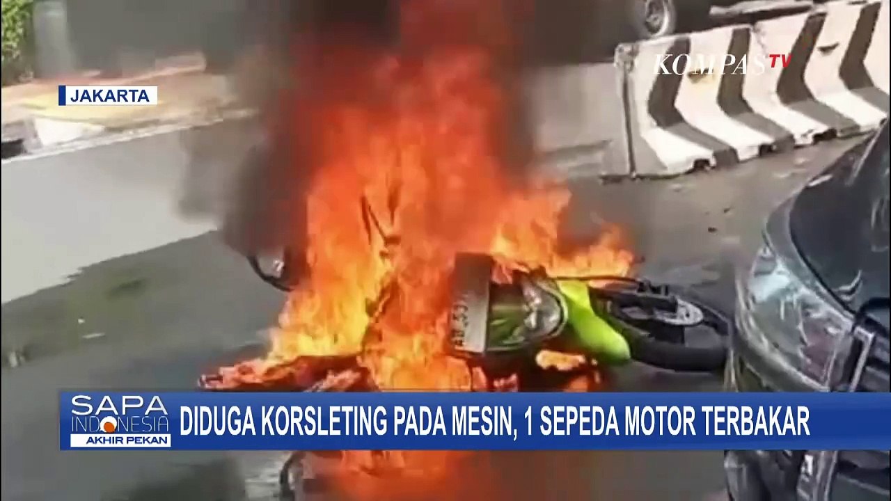 Sepeda Motor Terbakar di Jalan Puri Kembangan Jakbar, Diduga Akibat Korsleting Mesin