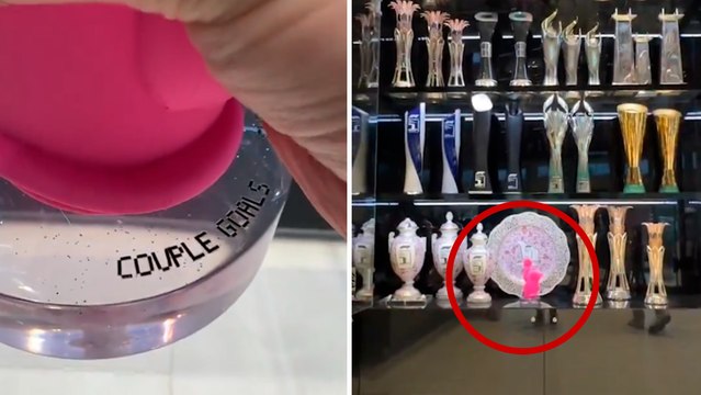 Checo Pérez y Max Verstappen ganaron couple goals en Premios MTV y la estatuilla ya está en la vitrina de Red Bull Racing