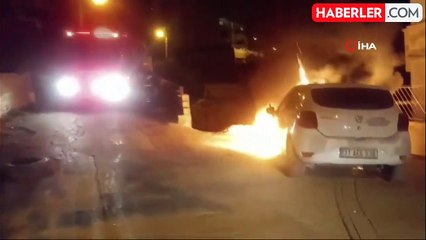 Park Halindeki Otomobil Alev Alev Yandı