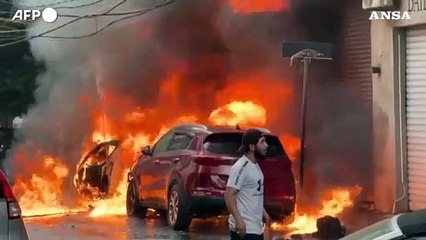 Beirut, incendio nel quartiere Hamra: cittadini bloccati in un edificio