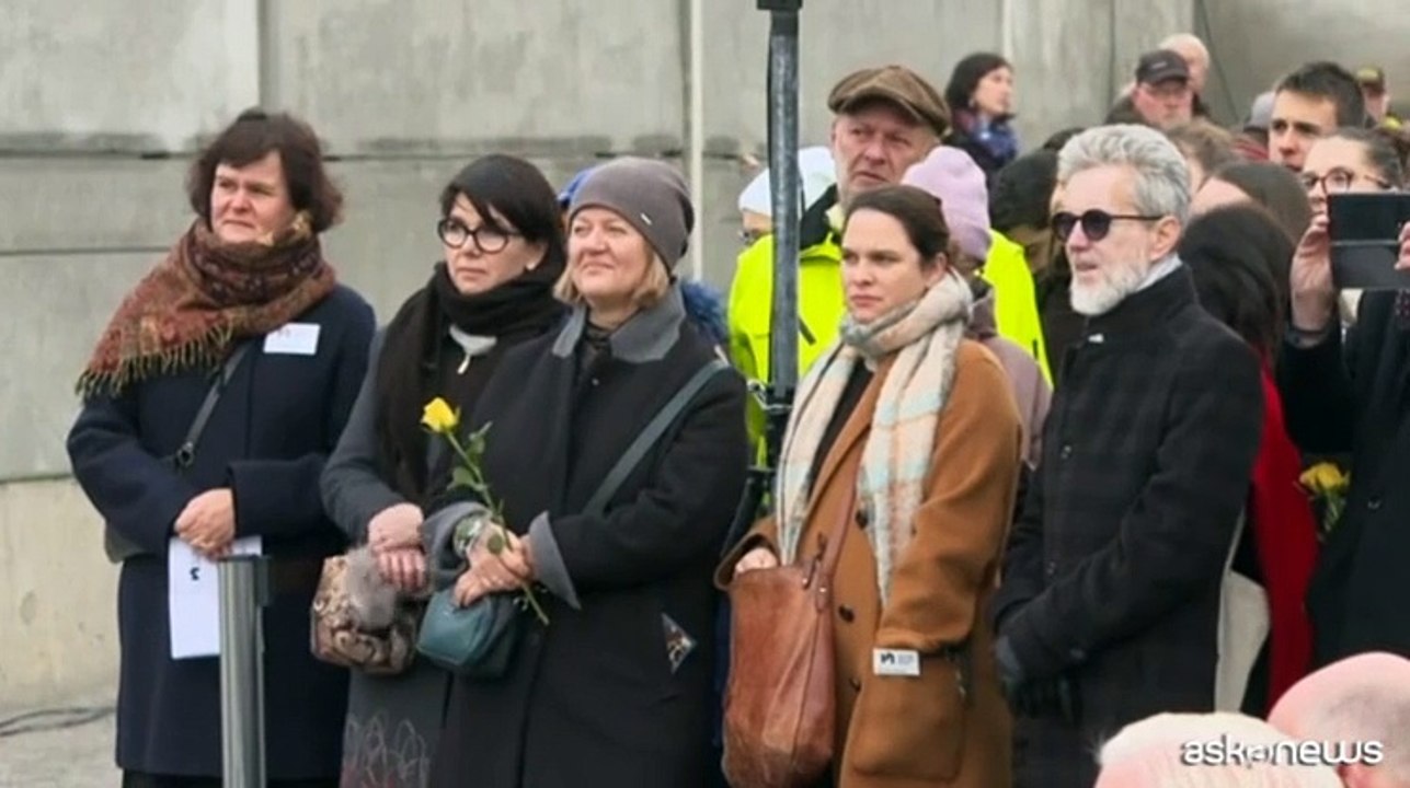 A Berlino cerimonia per i 35 anni dalla caduta del Muro