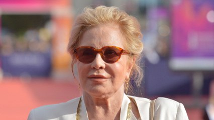 GALA VIDEO - Sylvie Vartan tout aussi proche de son fils David que de sa fille Darina : cette photo qui le prouve