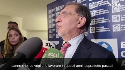 La Russa: "In Italia i cantanti di destra non devono dire di esserlo"