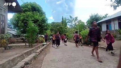 Indonesia, non si arresta l'eruzione del vulcano Lewotobi Laki-Laki