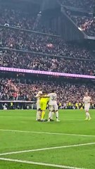 Players hugging Lunin after his assist to Vini Jr.