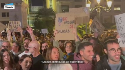 Gran Manifestación Exige la Renuncia de Mazón 🚩