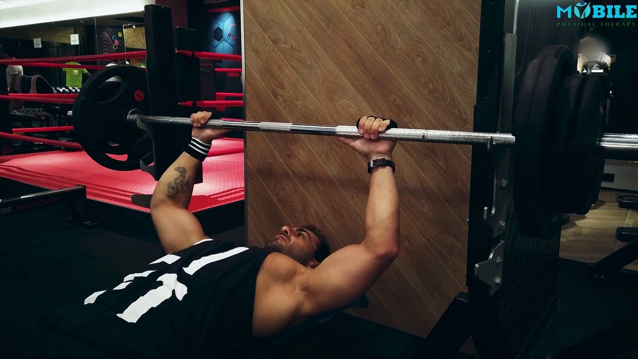 Master the Bench Press for Maximum Strength!