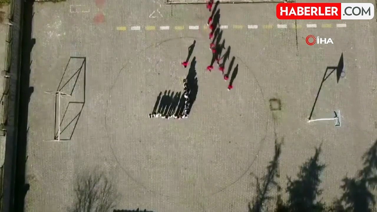 İlkokul Öğrencilerinden Atatürk Anısına Muhteşem Koreografi