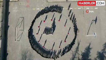 İlkokul Öğrencilerinden Atatürk Anısına Muhteşem Koreografi