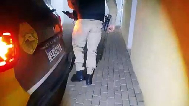 Homem descumpre medida protetiva, ameaça ex e é detido pela Polícia Militar