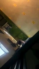 Homem invade casa de ex-lutador de MMA e sai escoltado de ambulância; veja