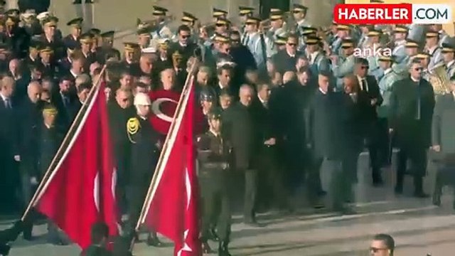 Büyük Önder Atatürk'ü Anıyoruz... Devlet Erkanı, Anıtkabir'de Ata'nın Huzuruna Çıktı