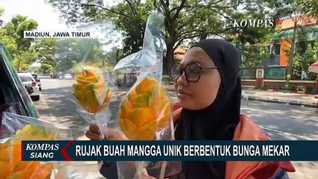 Unik! Penjual Rujak Buah Bentuk Mangga Jadi Bunga Mekar