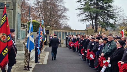 Remembrance Sunday 2024: Thousands Honor Heroes at Kirkcaldy War Memorial 🇬🇧