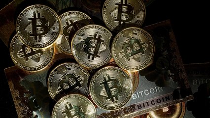 Bitcoin liên tục lập đỉnh, tiến sát mốc 80.000 USD