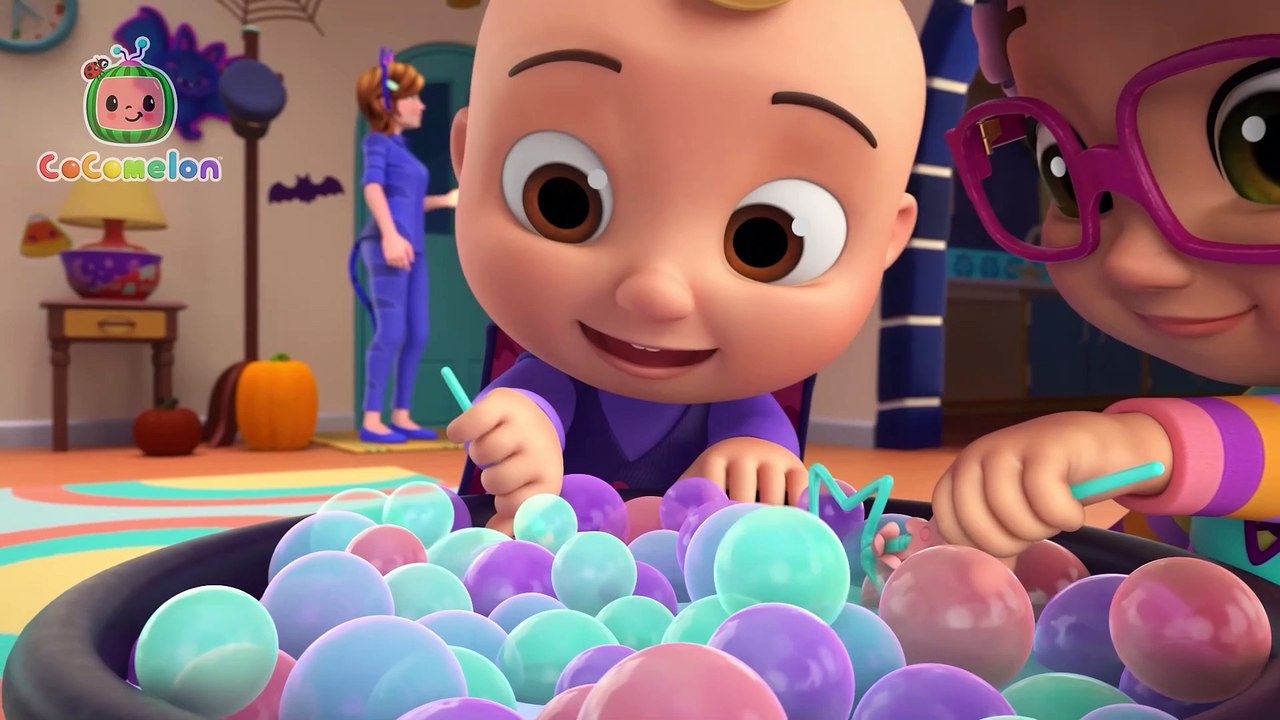 Nina's Halloween Magic Dress Up Song _ CoComelon Nursery Rhymes _ Kids Songs