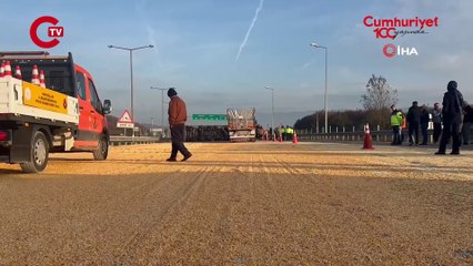 TEM’de TIR devrildi, yol ulaşıma kapandı