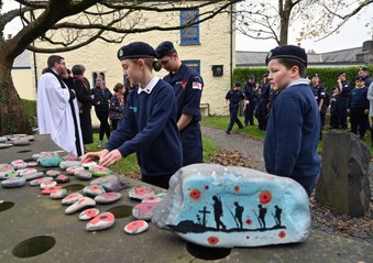 Tenby Remembers 2024: Poppy trail