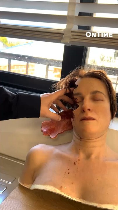 Il est maquilleur effets spéciaux sur The Substance, Le Comte de Monte Cristo, Game of Thrones…