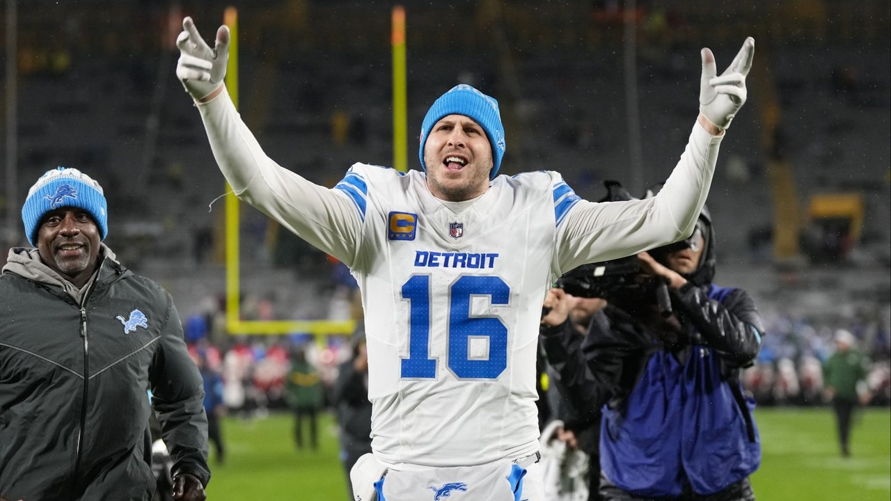 Unbeaten Detroit Lions Face Houston Texans at Home