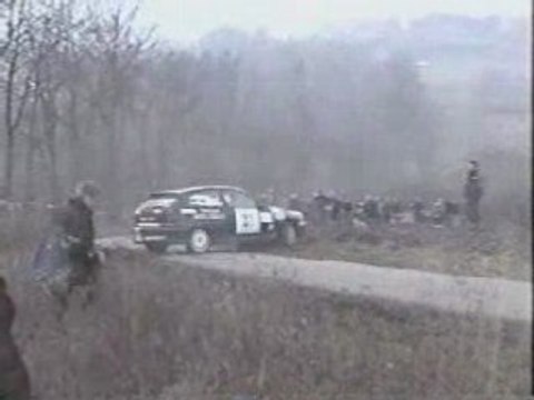 rallye opel astra GSI.