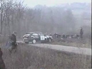 rallye opel astra GSI.