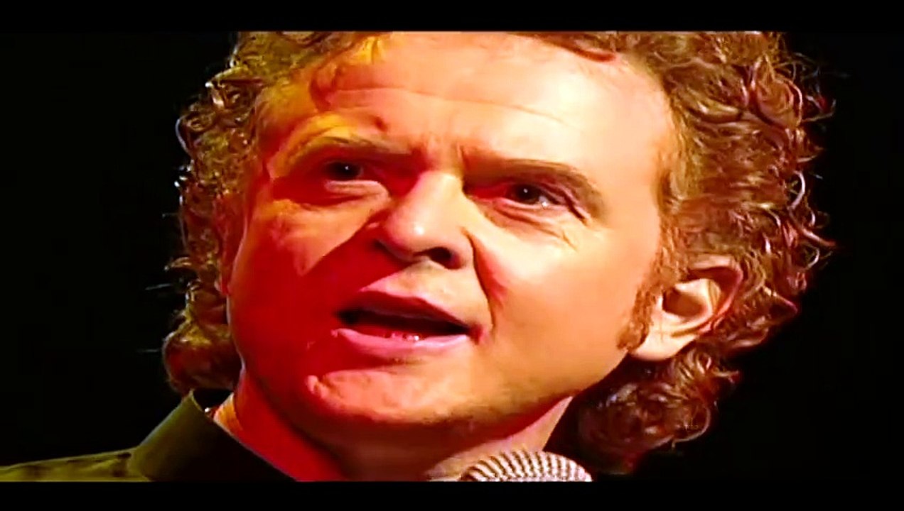 SIMPLY RED — Sad Old Red | SIMPLY RED: LIVE IN LONDON · (1998)