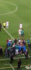 Körfez derbisi yangın yerine döndü! Tribünler karıştı, futbolcular birbirine girdi