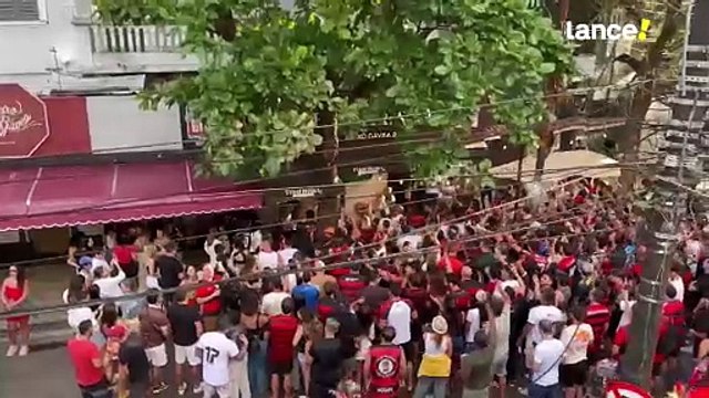 Torcida do Flamengo faz festa no Rio de Janeiro por título da Copa do Brasil