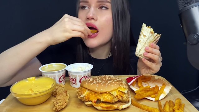 ASMR FAST FOOD _ EATING FRIED CHICKEN, BURGER, SPICY FRIES MUKBANG