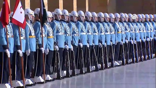 Cumhurbaşkanı Erdoğan ve devlet erkanı Anıtkabir'i ziyaret etti