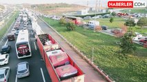 Bolu'da Otoyolda TIR Devrildi, Ankara İstikameti 2 Saat Kapalı Kaldı