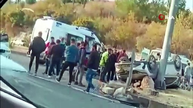 İki otomobil çarpıştı 7 kişi ölümden döndü