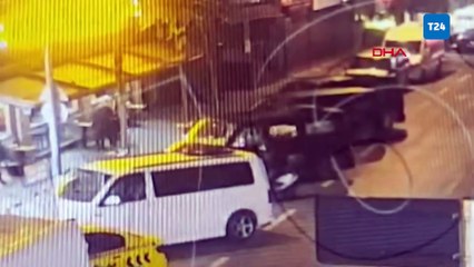 Beyoğlu'nda motosikletli saldırgan, husumetlisini vurdu; evindeki pala için "Dönerciydim, hatıra için saklıyordum" dedi