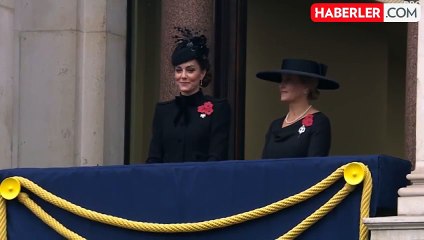 Prenses Kate Middleton, Anma Günü törenlerine eşi Prens William ile katıldı