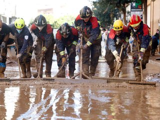 El Gobierno aprueba este lunes un plan de 50 millones de euros para los trabajadores afectados por la DANA