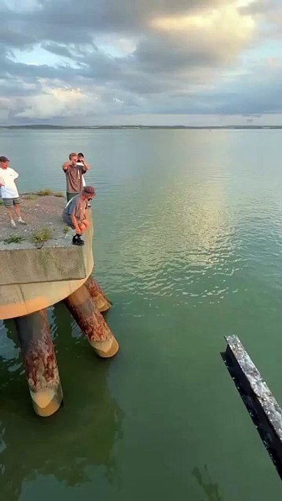 We will update here in the future, please pay attention@jenniferwbowen7978 Brave Parkour Man   #foryou #fyp #Parkour #parkourlife #sports #roofvoid #roof #gopro #stoll #freerun #freerunning #jump #sideflip #mental #water #ohmygod #fail #viralvideos