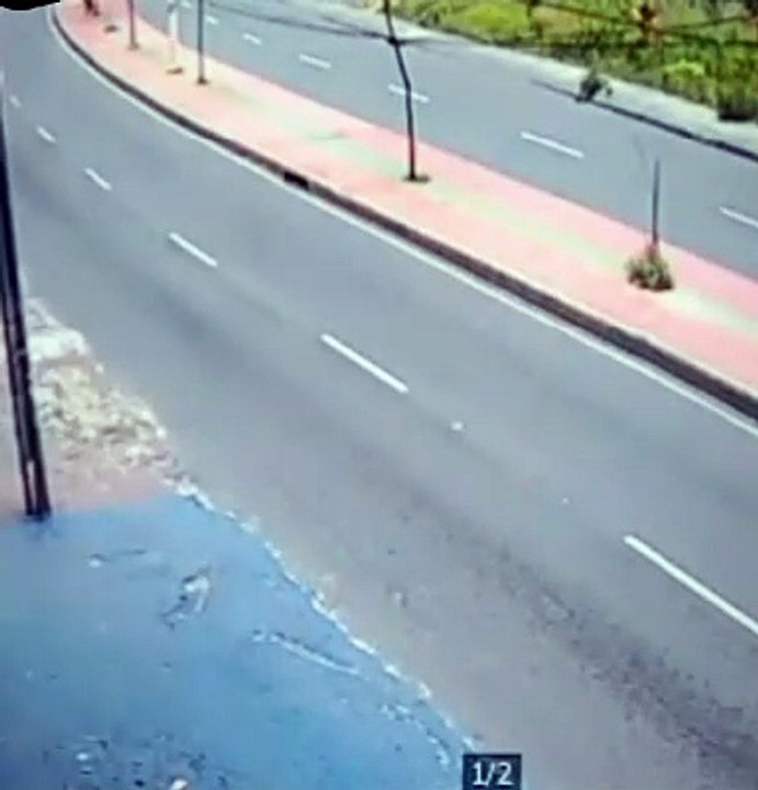 Ciclista morre atropelado por ônibus na Avenida Suburbana, em Salvador