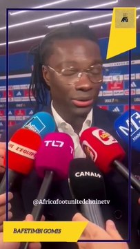 L’ancien joueur de Saint Étienne 🟢⚪ et de l’Olympique Lyonnais 🔴🔵, Bafétimbi Gomis a annoncé aujourd'hui, un jour de derby, prendre sa retraite à l'âge de 39 ans ! 👋 👕 340 matchs de L1 ⚽️ 122 buts 🎯 34 passes décisives