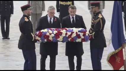 Macron e Starmer all'Arco di Trionfo per commemorare l'armistizio