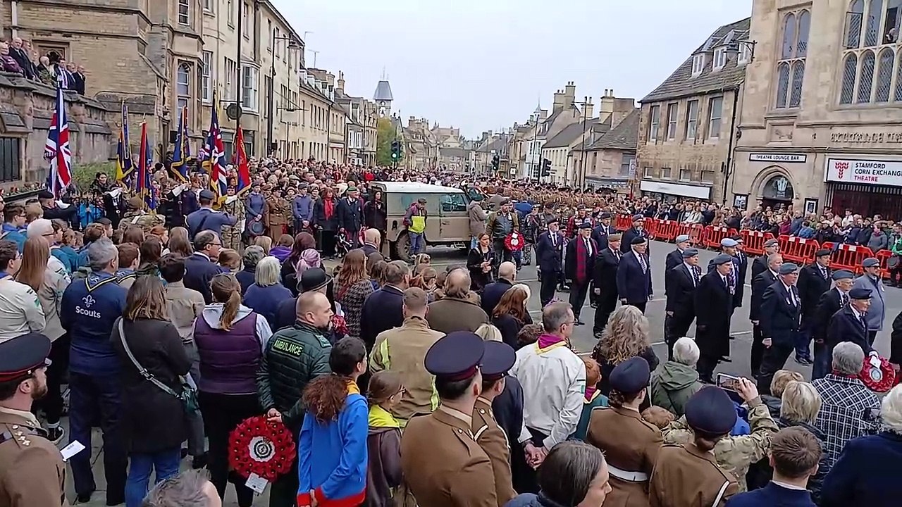 Stamford Remembrance Day 2024 - parade arrives