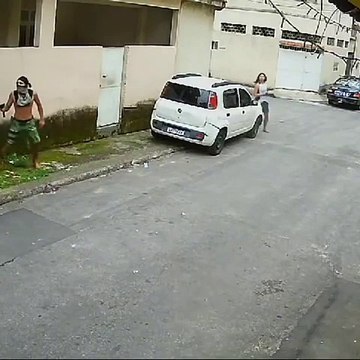 Criminosos armados com fuzis invadem condomínio e geram pânico em Bangu