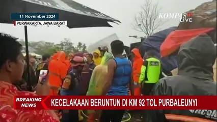 Suasana Evakuasi Kecelakaan Beruntun di KM 92 Tol Purbaleunyi, Belasan Kendaraan Ringsek