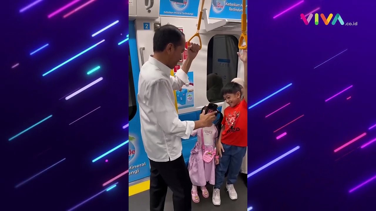 Jokowi 'Blusukan' Ajak Keluarga Keliling Kota Jakarta