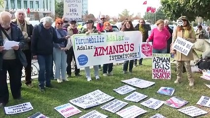 Adalılardan İBB binası önünde "azmanbüs" tepkisi
