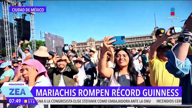 Mariachis rompen récord Guinness en el Zócalo de la CDMX