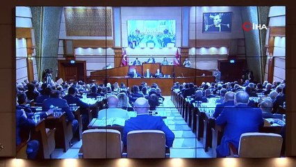 İBB Meclisi'nde kavga! Yumruk yumruğa birbirlerine girdiler