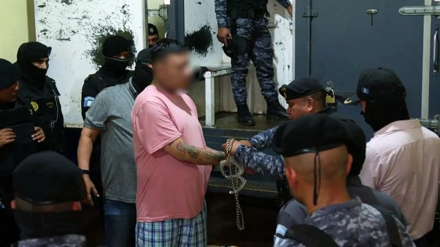 Guatemala traslada a 131 presos peligrosos a una cárcel reformada