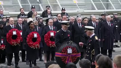 No Comment : des couronnes de coquelicots pour le Dimanche du Souvenir 